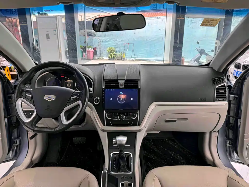 Geely Emgrand 2014 — фото 16