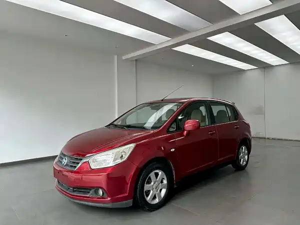 Venucia R50 2013