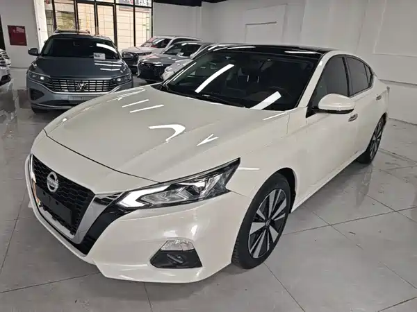 Nissan Teana 2022
