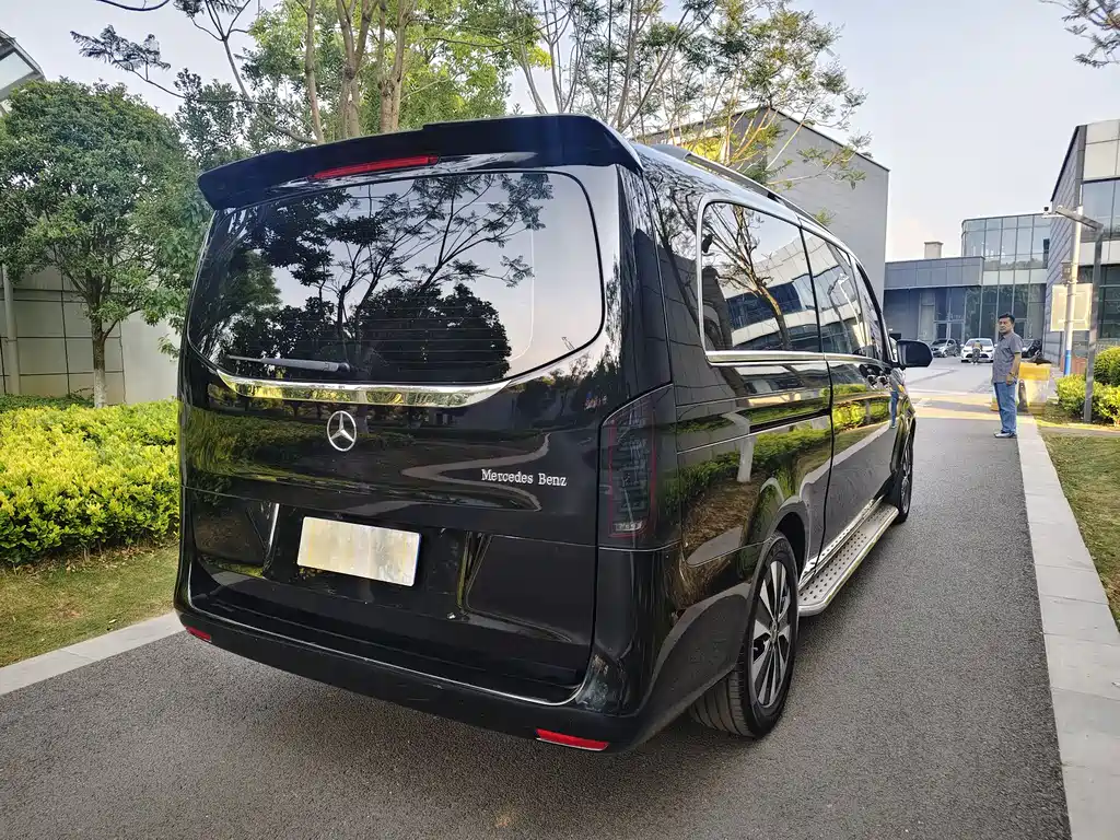 Mercedes-Benz Vito 2023 — фото 13
