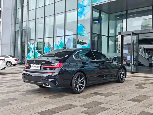 BMW 3 Series 2021