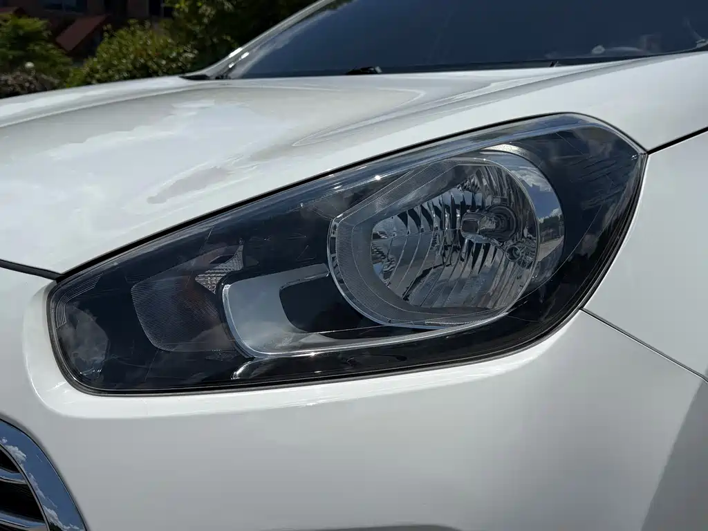 Kia KX3 Proud Running 2017