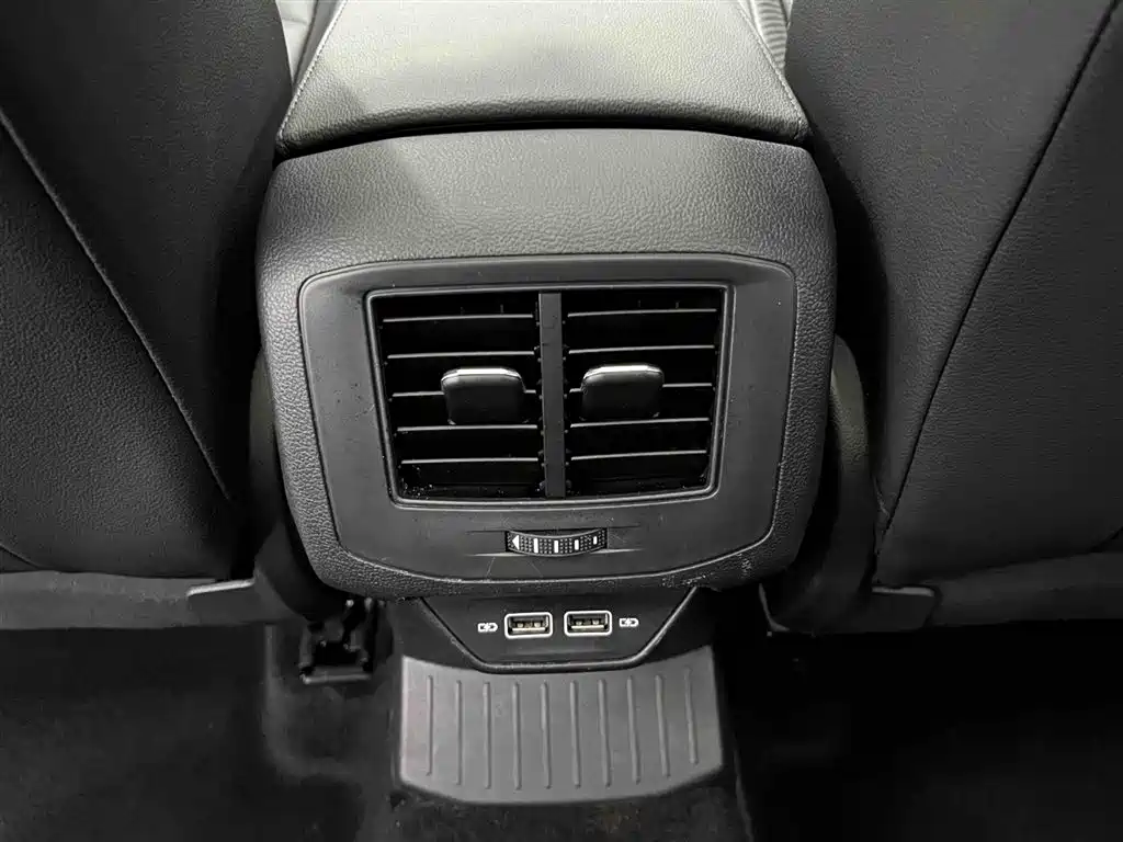 Volkswagen T-Roc 2022 — фото 13