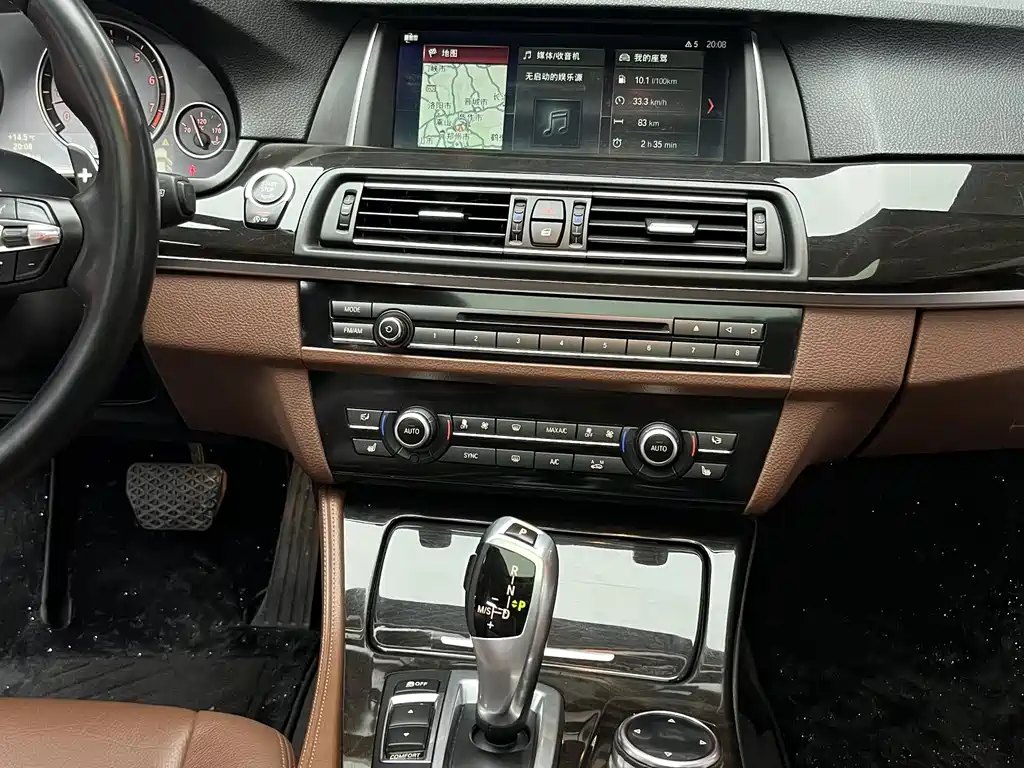 BMW 5 Series 2014 — фото 9