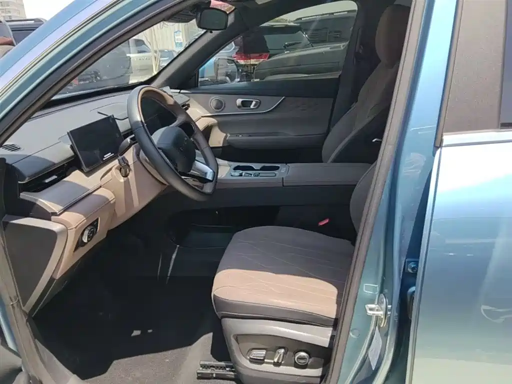 Chery Tiggo 8 PLUS C-DM 2024 — фото 15