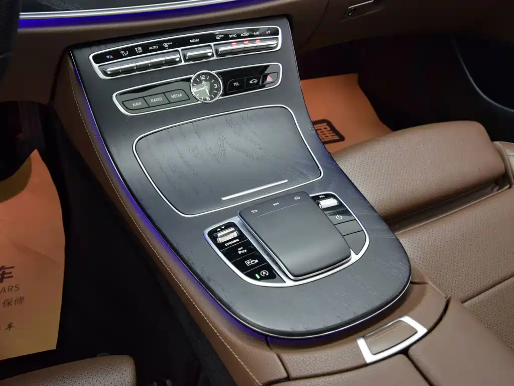 Mercedes-Benz E-Class 2019 — фото 13