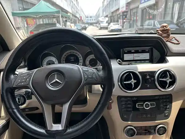 Mercedes-Benz GLK-Class 2012