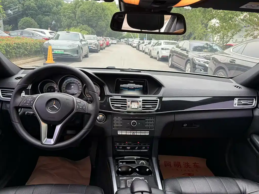 Mercedes-Benz E-Class 2016