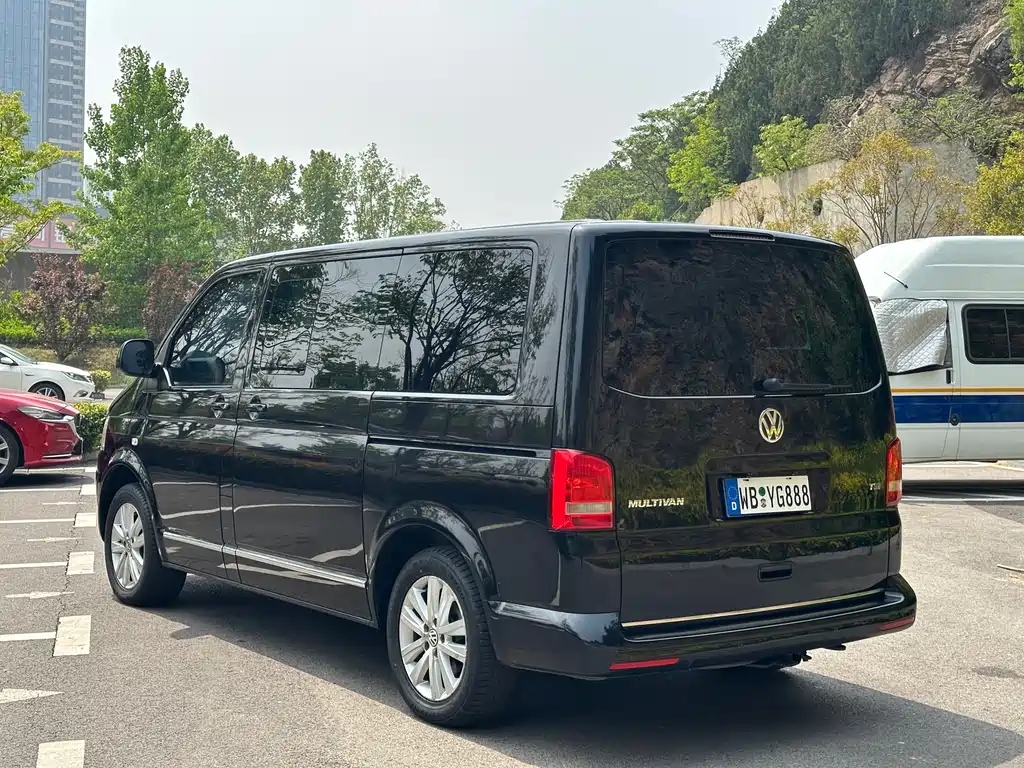 Volkswagen Multivan 2015 — фото 5