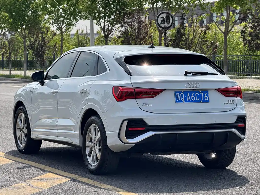Audi Q3 Sportback 2022 — фото 11