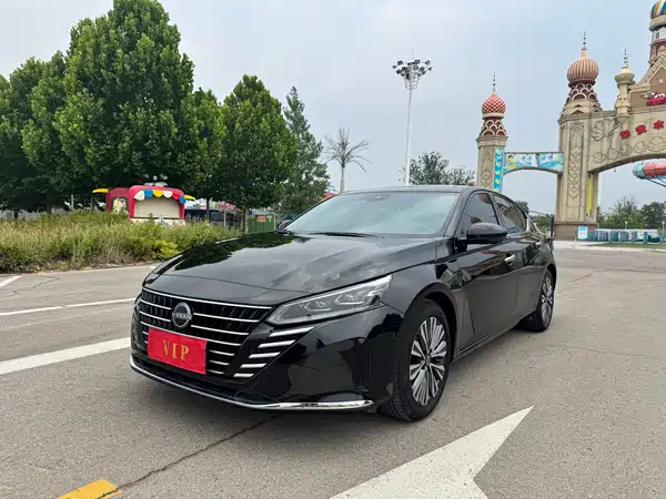 Nissan Teana 2023