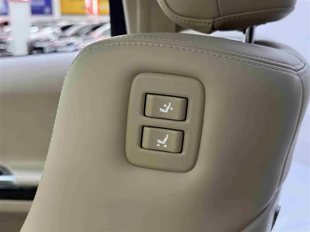 Toyota Alphard 2011 — фото 10