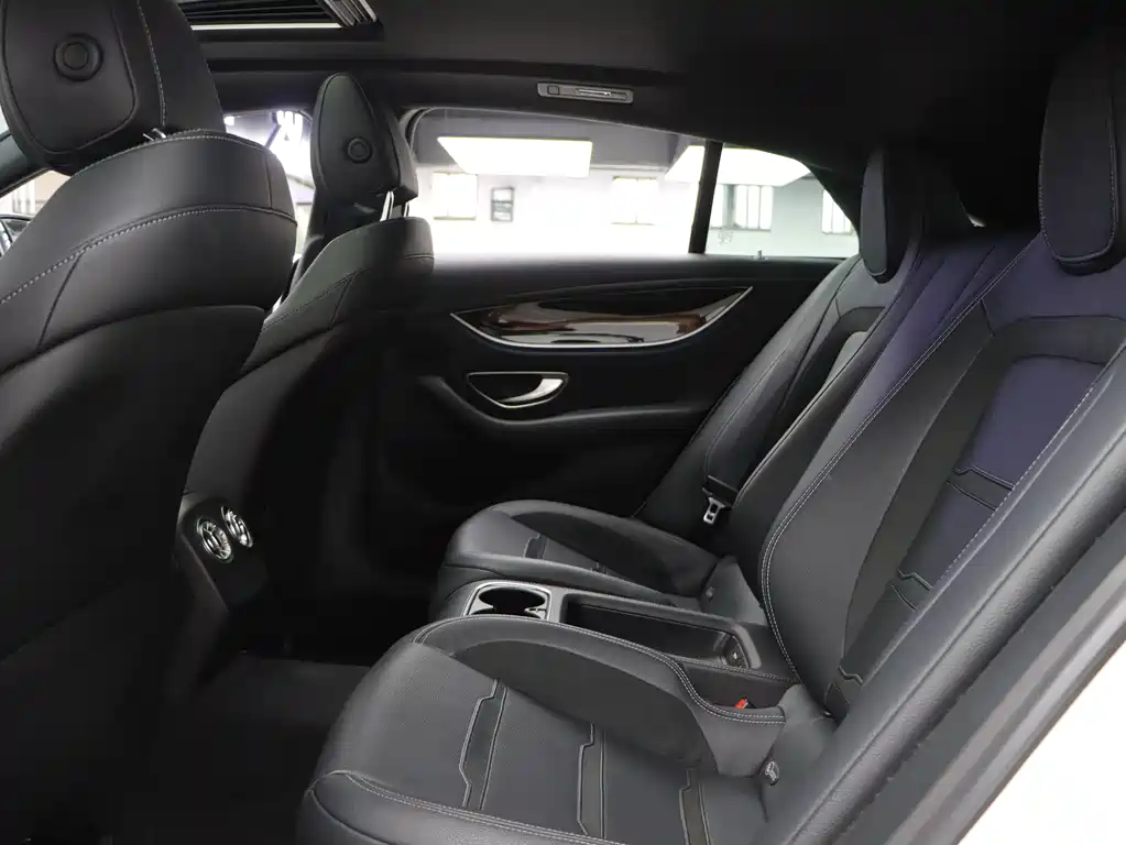 Mercedes-Benz AMG GT 2020 — фото 27