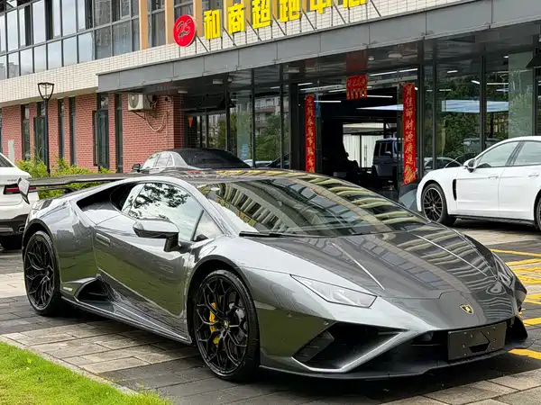 Lamborghini Huracan 2022