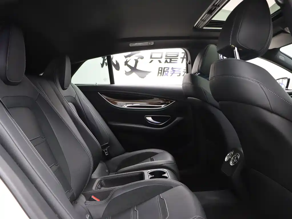 Mercedes-Benz AMG GT 2020 — фото 30