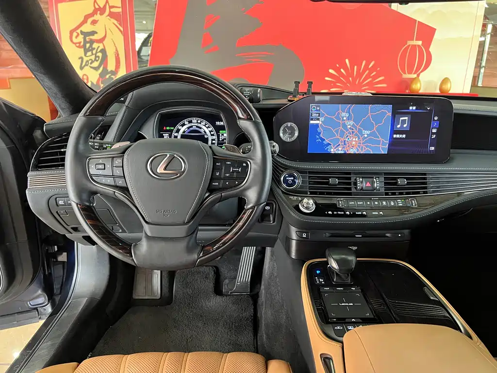 Lexus LS 2021 — фото 12