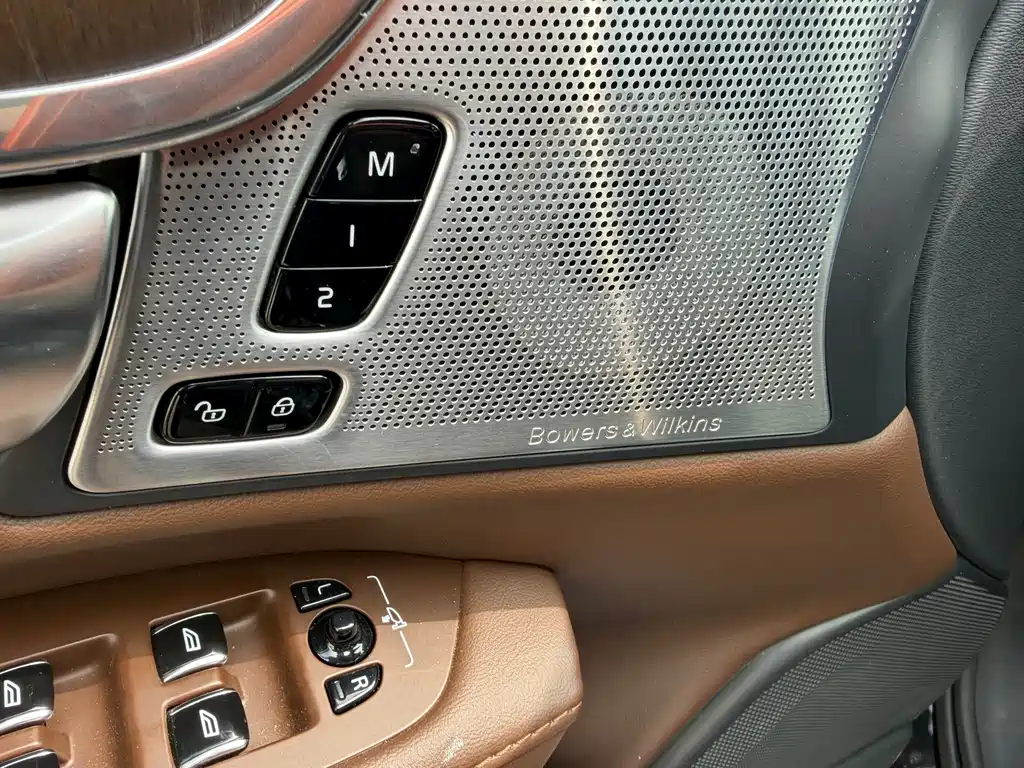 Volvo S90 PHEV 2025 — фото 8