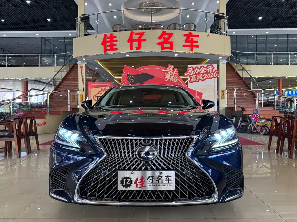 Lexus LS 2020 — фото 2