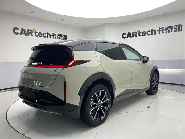 Zeekr X 2025