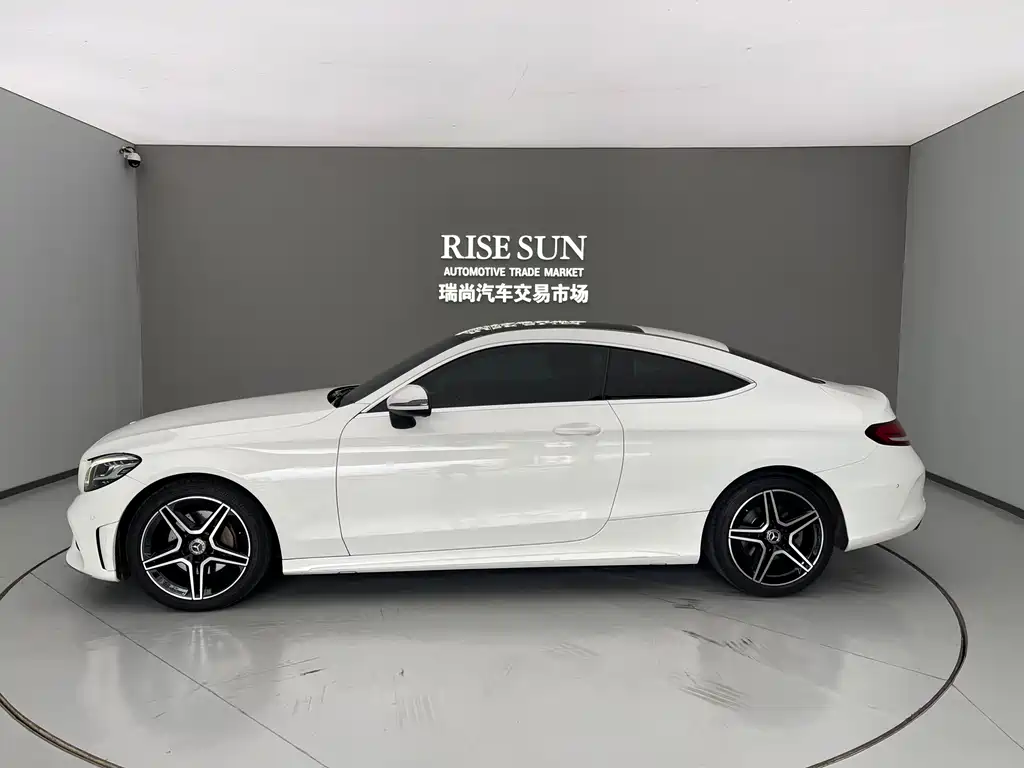 Mercedes-Benz C-Class 2019 — фото 7