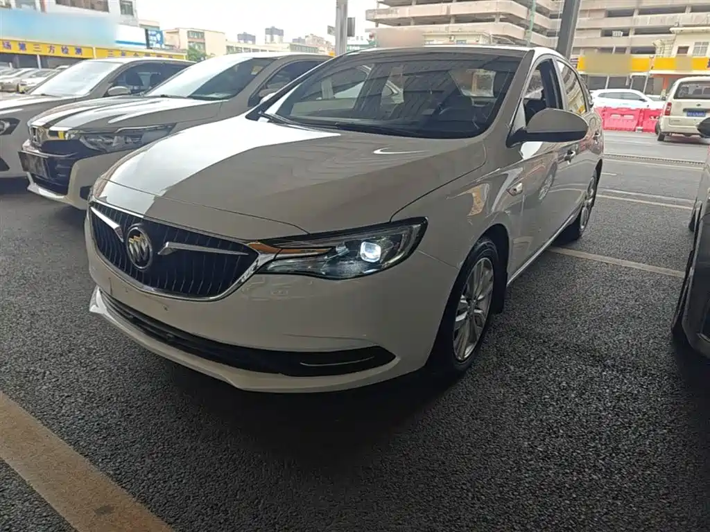 Buick Excelle 2022 — фото 2