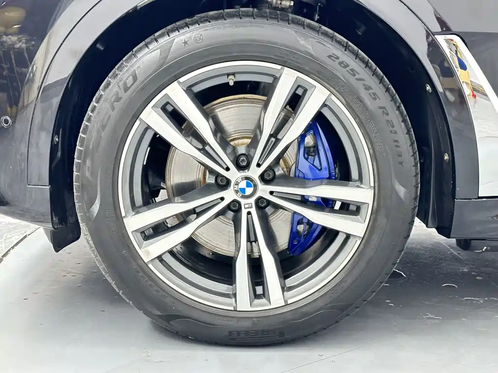 BMW X7 2021 — фото 22