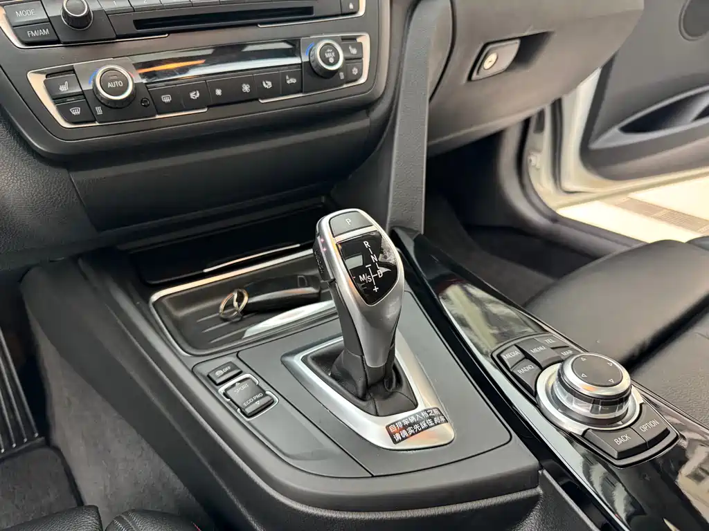 BMW 3 Series 2013 — фото 12