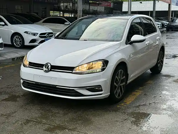 Volkswagen Golf 2020