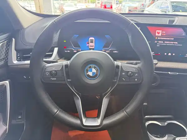 BMW iX1 2023
