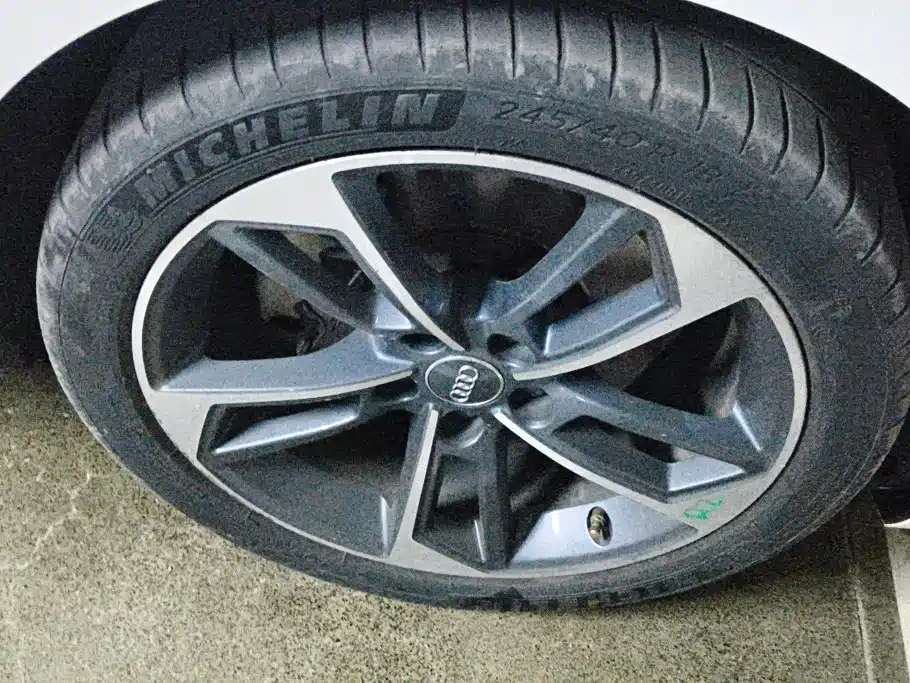 Audi A4L 2019