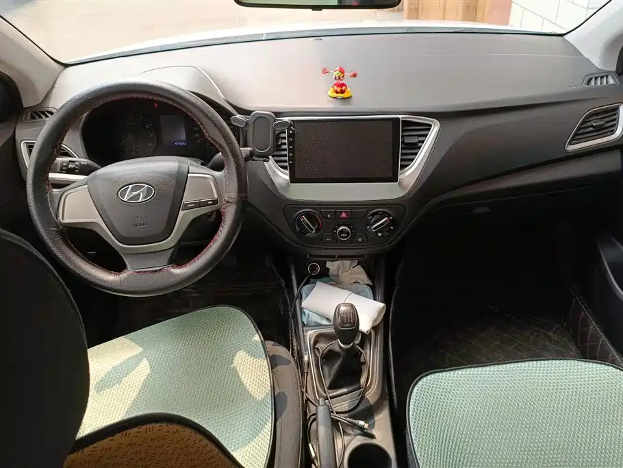 Hyundai Verna 2019 — фото 12
