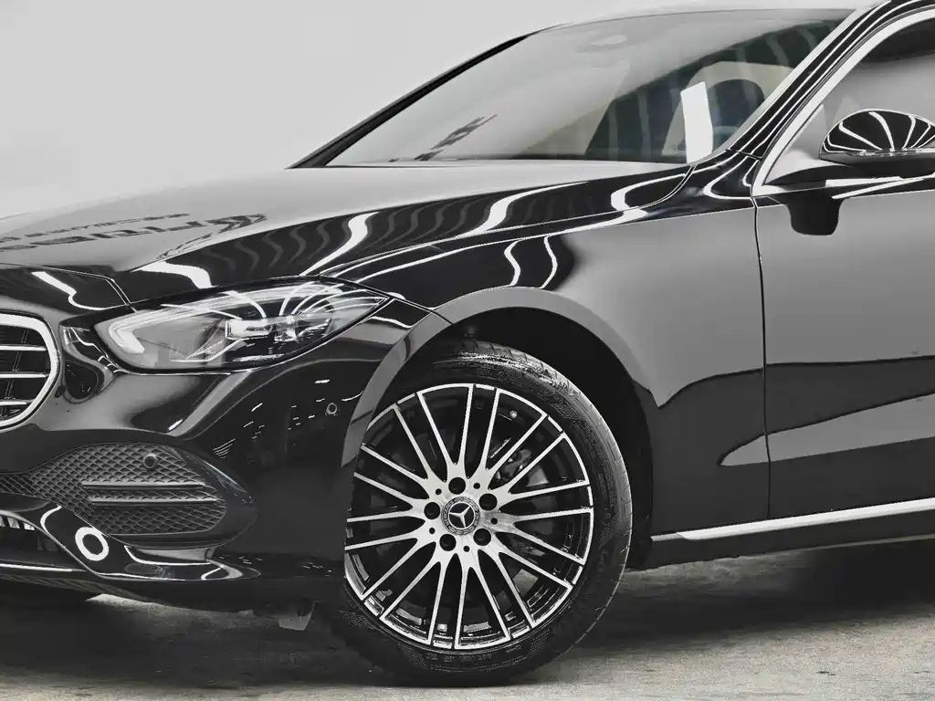 Mercedes-Benz C-Class 2023 — фото 3