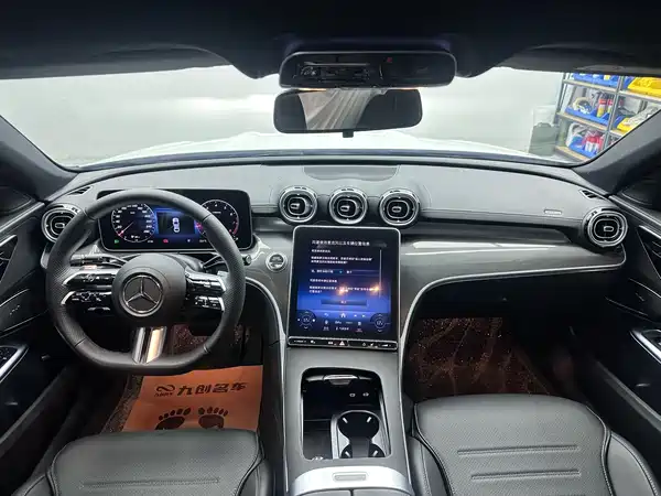 Mercedes-Benz C-Class 2024