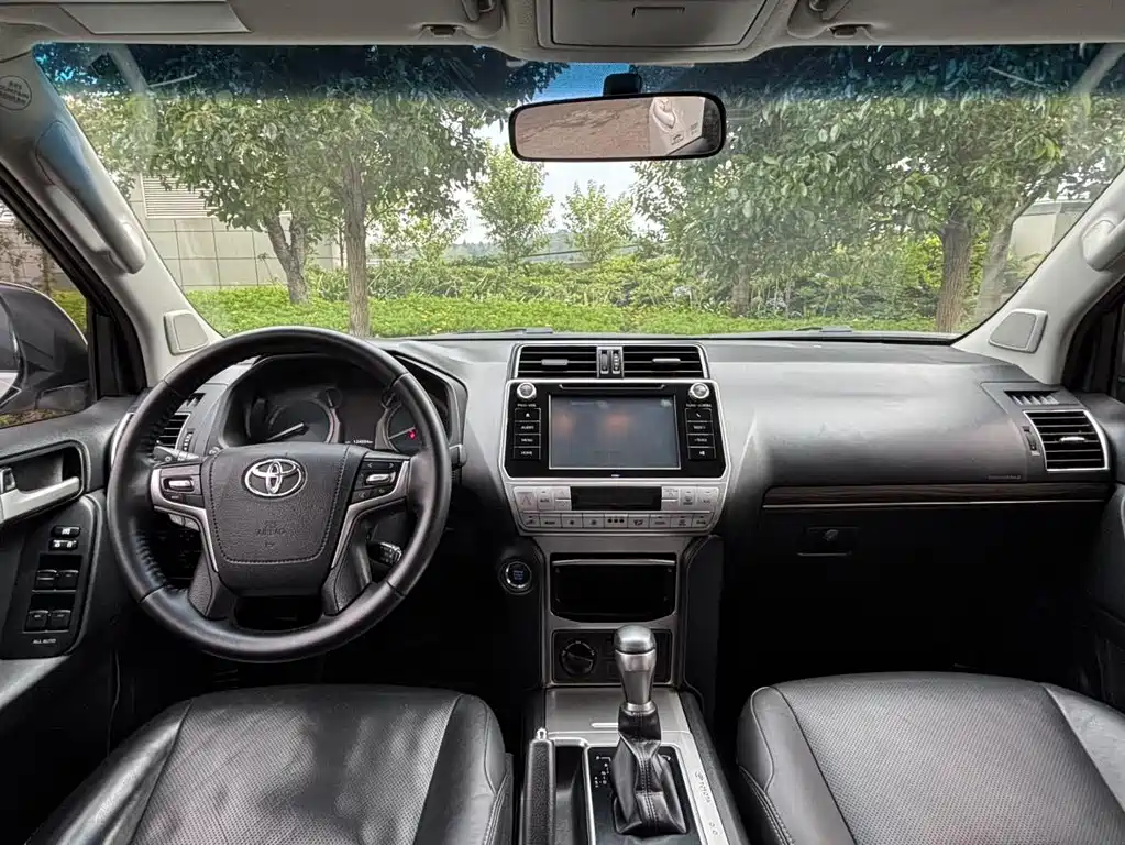 Toyota Prado 2019 — фото 11