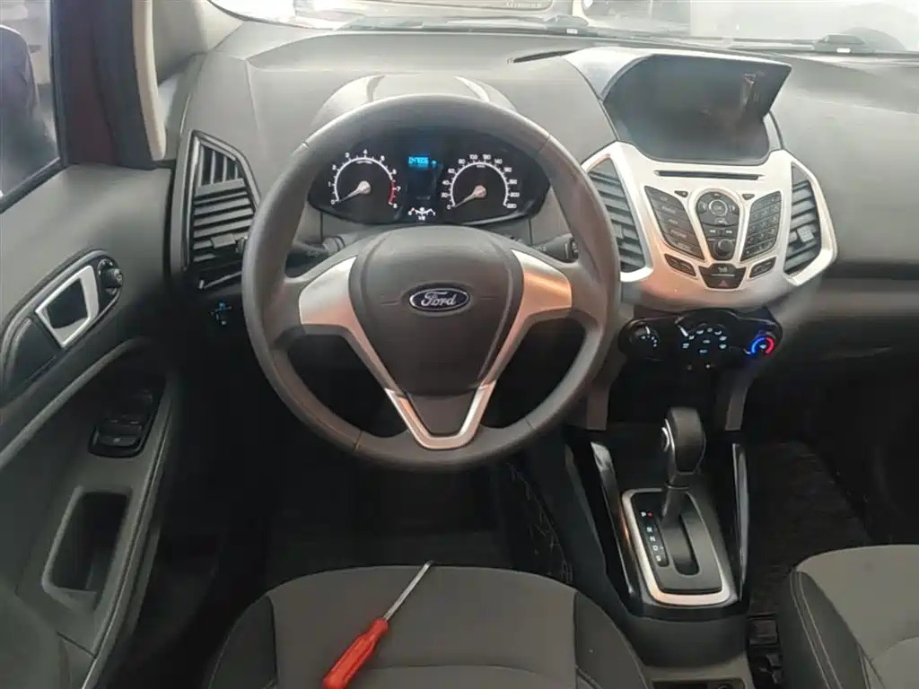 Ford Ecosport 2017 — фото 11