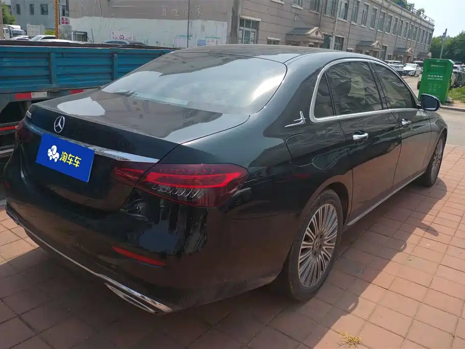 Mercedes-Benz E-Class 2021