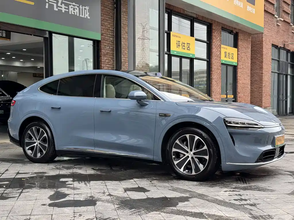Luxeed Zhijie R7 2025