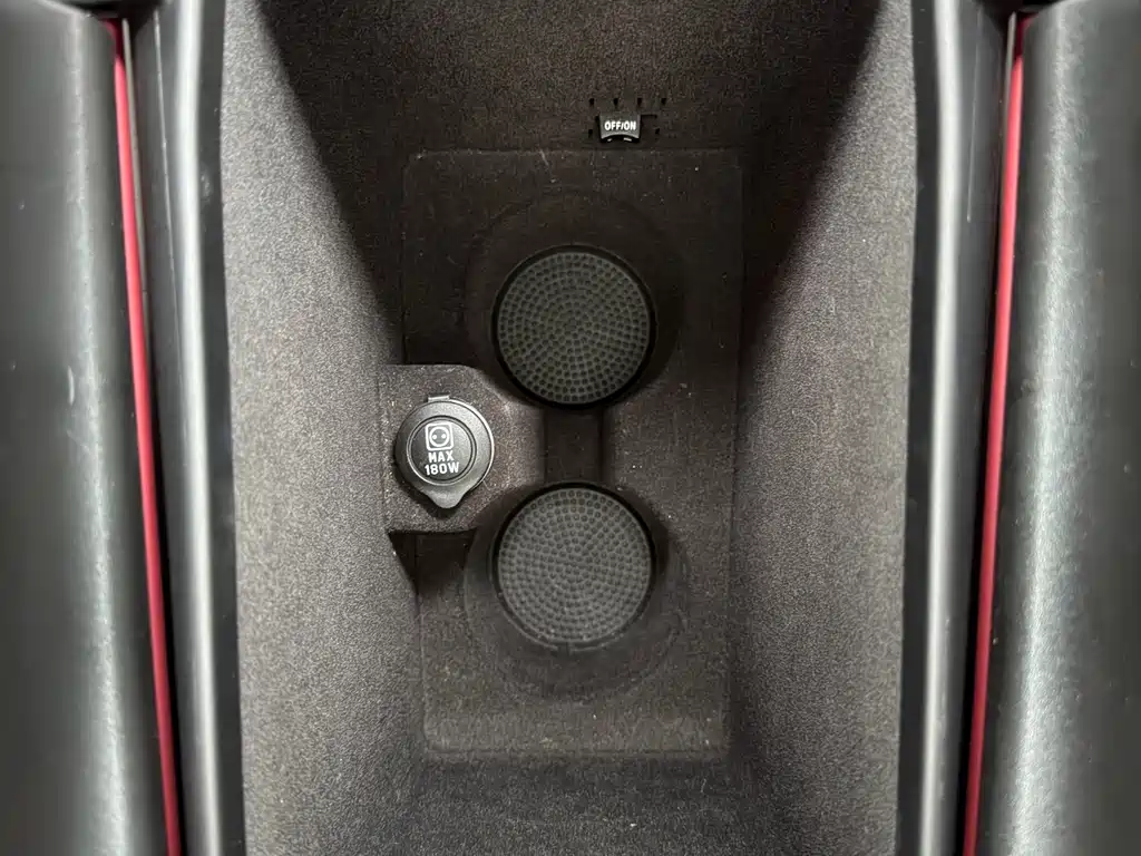 Maserati Levante 2023 — фото 13
