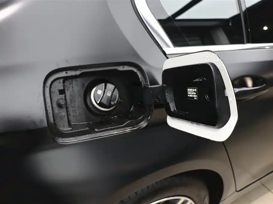 BMW 5 Series New Energy 2022 — фото 31