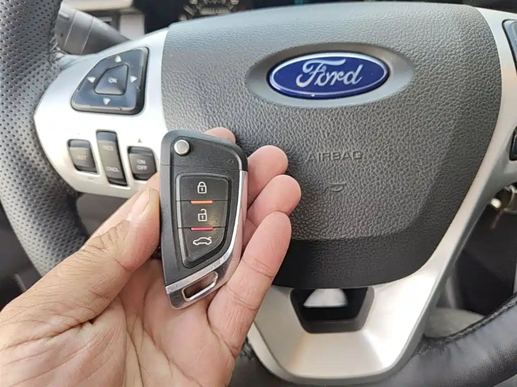 Ford Edge 2015 — фото 9