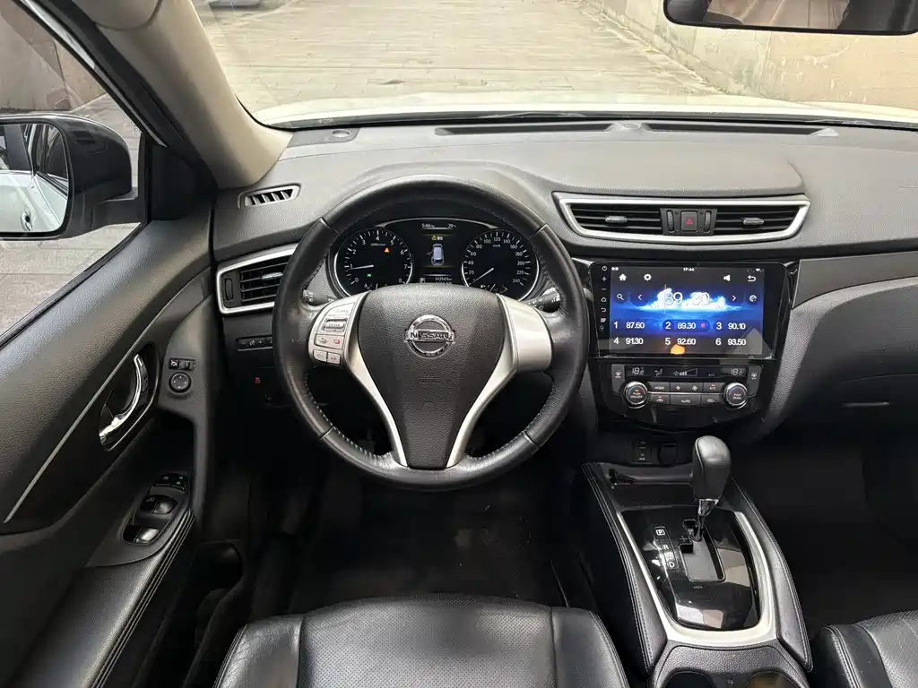 Nissan X-Trail 2015 — фото 9