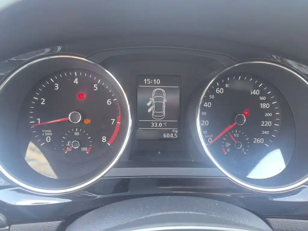 Volkswagen Sagitar 2015