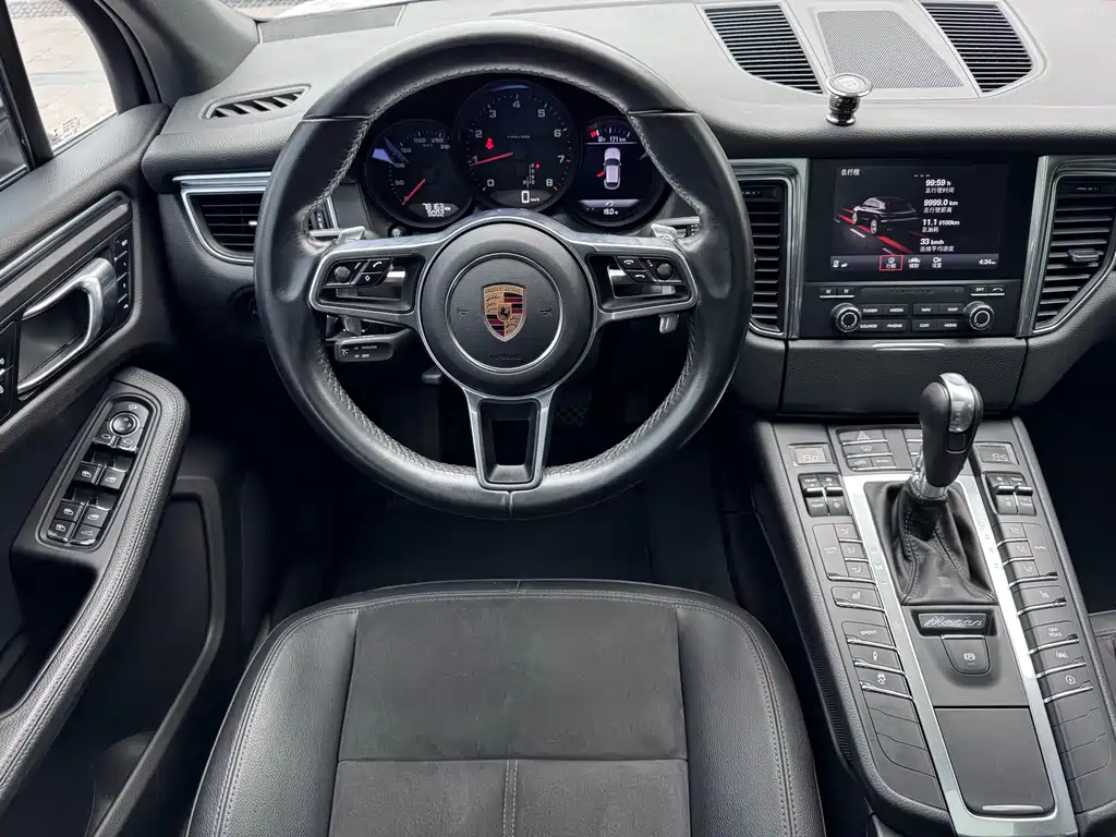Porsche Macan 2016 — фото 15