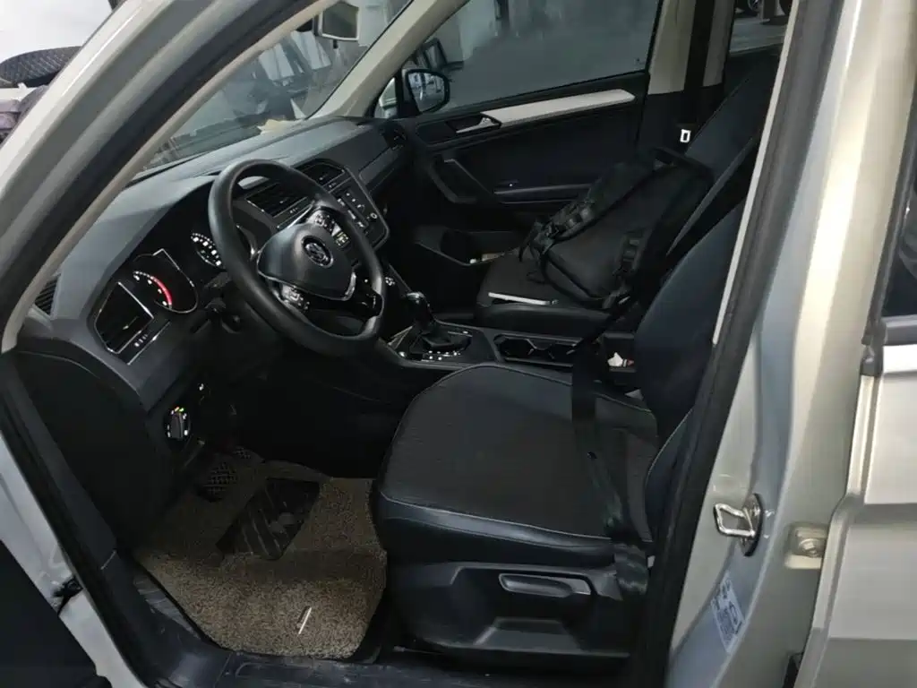 Volkswagen Tiguan L 2018 — фото 22