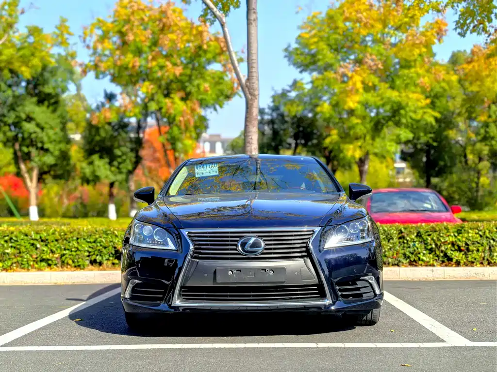 Lexus LS 2015 — фото 2