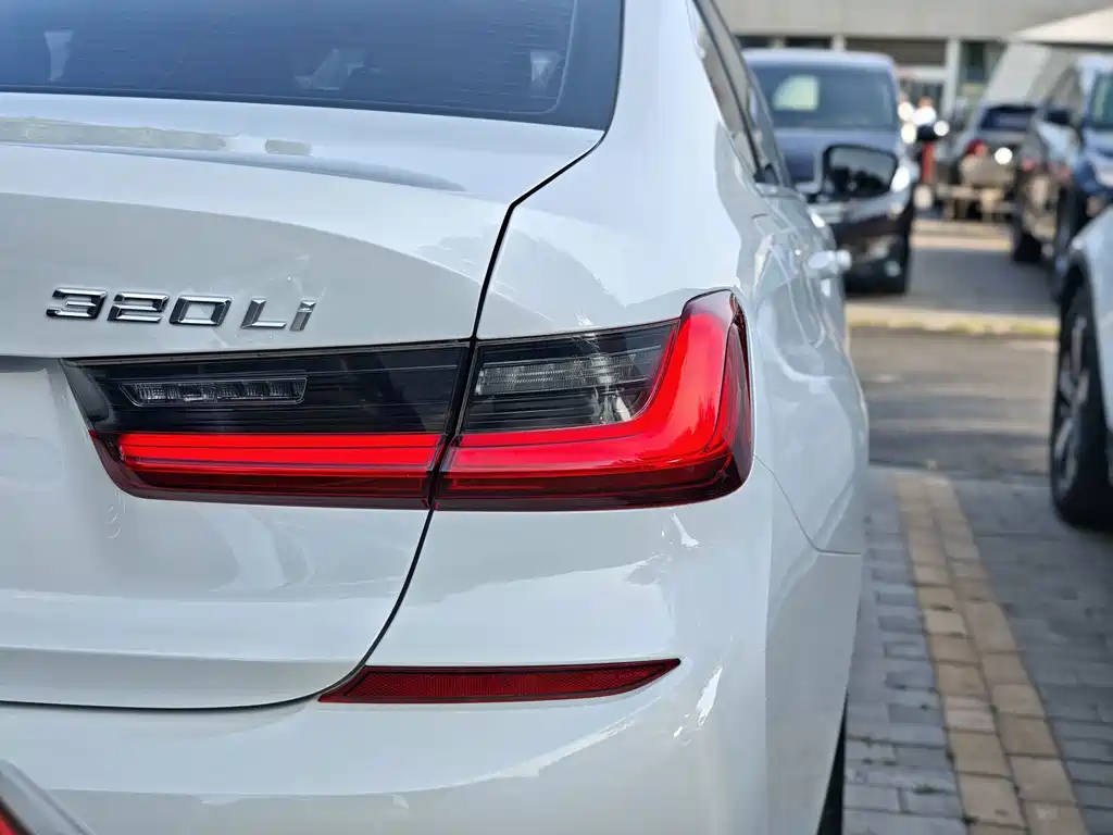 BMW 3 Series 2020 — фото 14