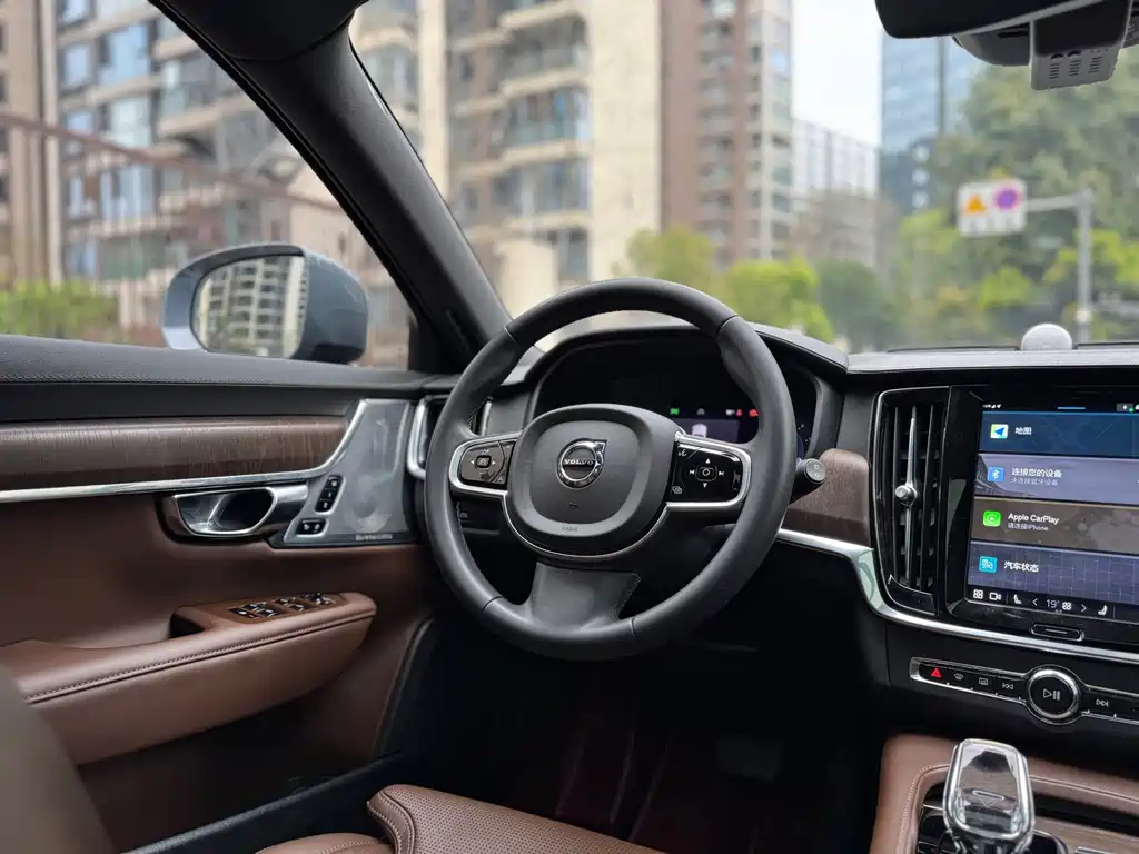 Volvo V90 2023 — фото 17