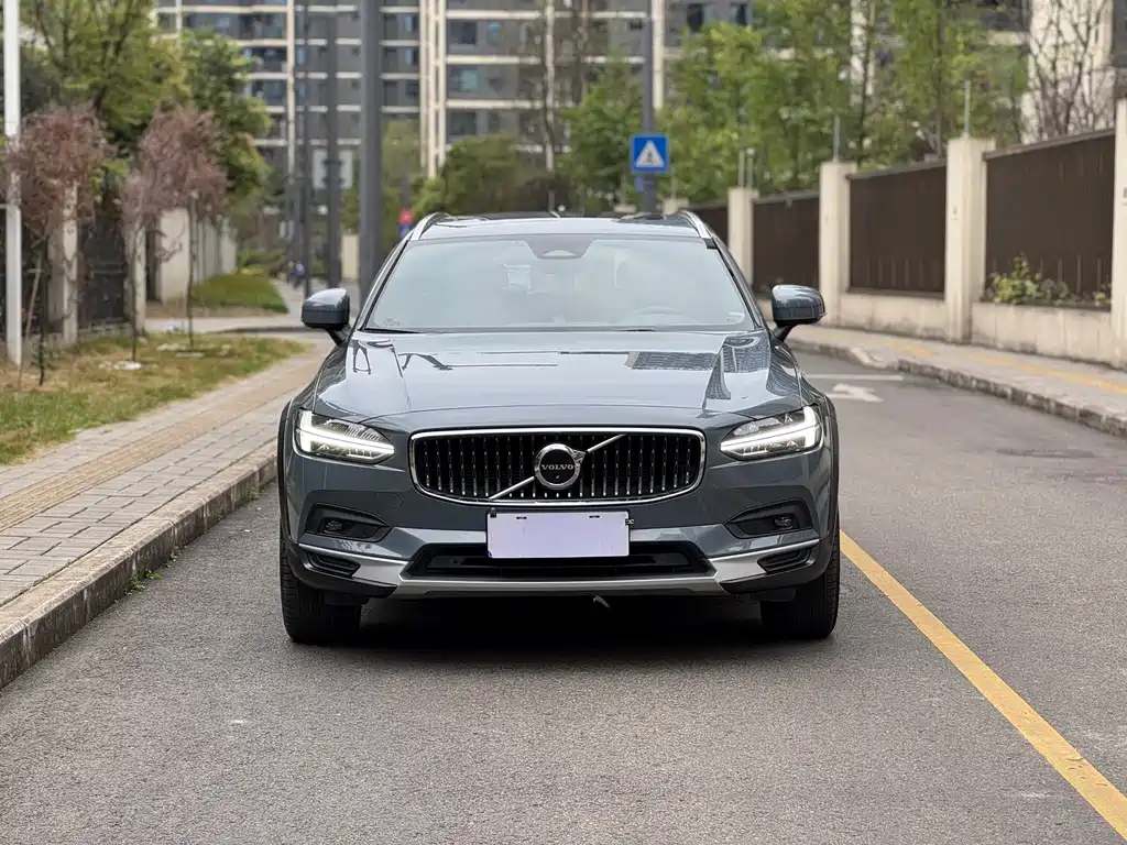 Volvo V90 2023 — фото 2