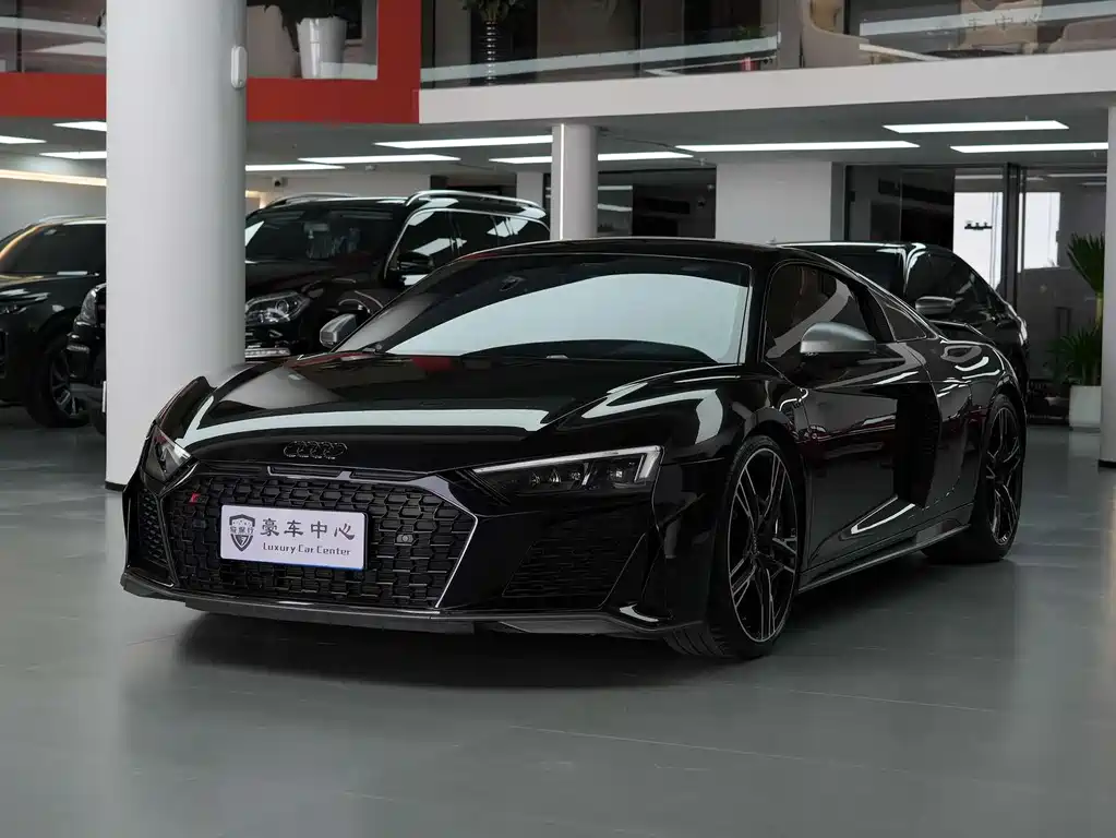Audi R8 2022 — фото 18