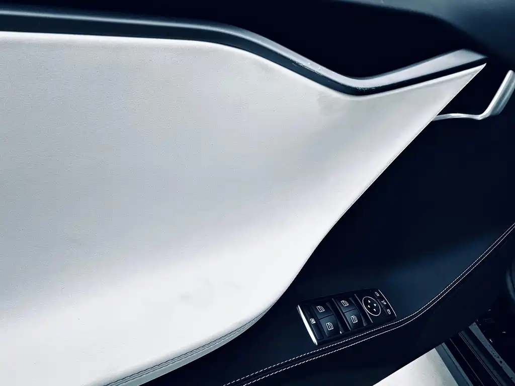 Tesla Model S 2020 — фото 14